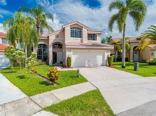 4-bedroom Single-Family Home — 18172 SW 3rd St, Pembroke Pines, 33029