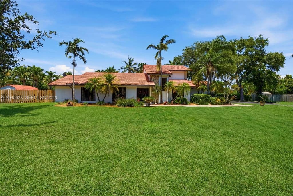 4+1 Müstakil ev — 16564 SW 153rd Ct