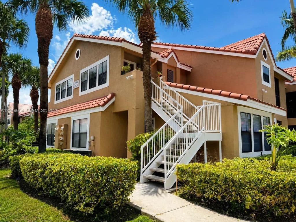 2+1 Condo — 15560 SW 104th Ter APT 611