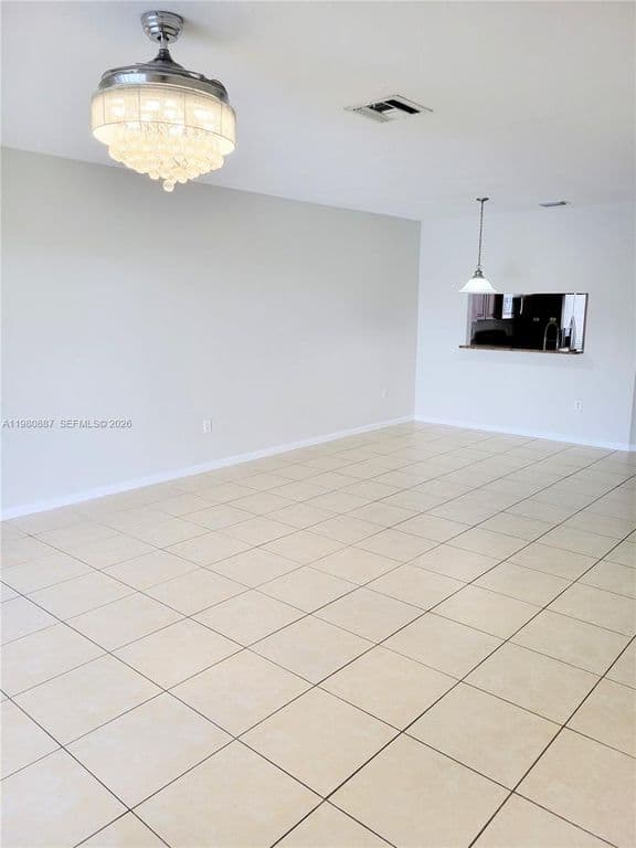 3+1 Mülk — 8263 SW 27th St #102