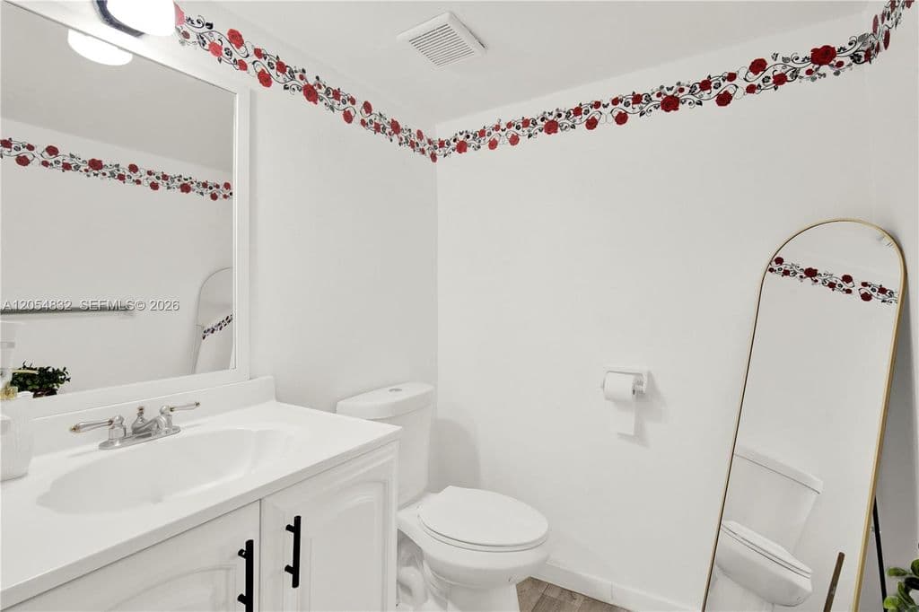 3+1 Mülk — 15460 SW 82nd Ln APT 403