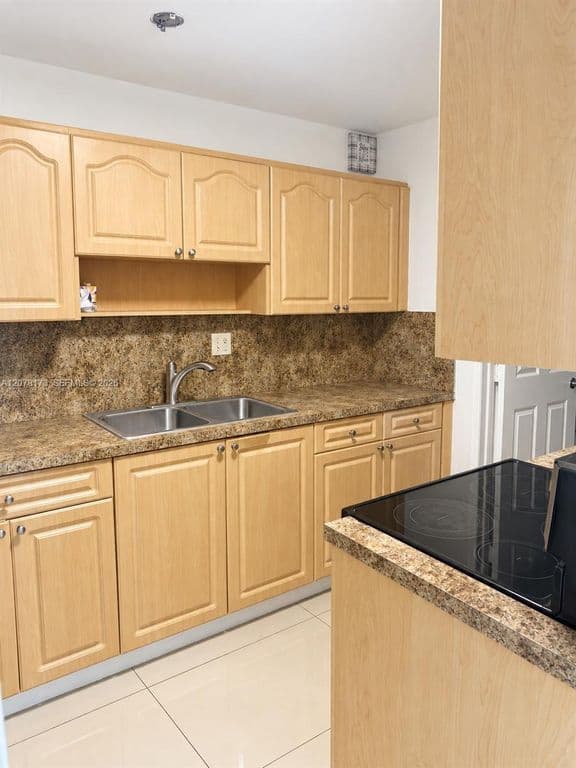 3-bedroom Property — 11221 SW 33rd Circle Pl