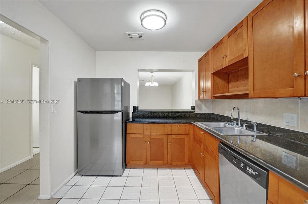 3-bedroom Property — 9220 NW 14th St #272