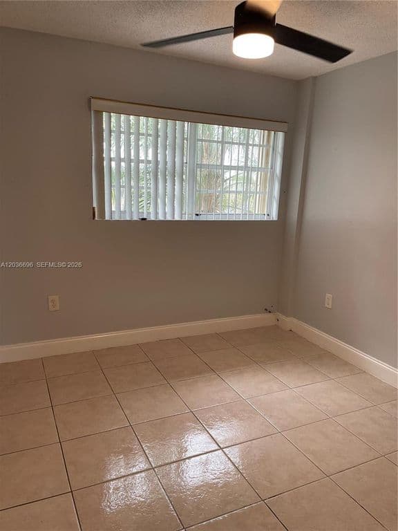 2+1 Condo — 7510 SW 152nd Ave APT B202