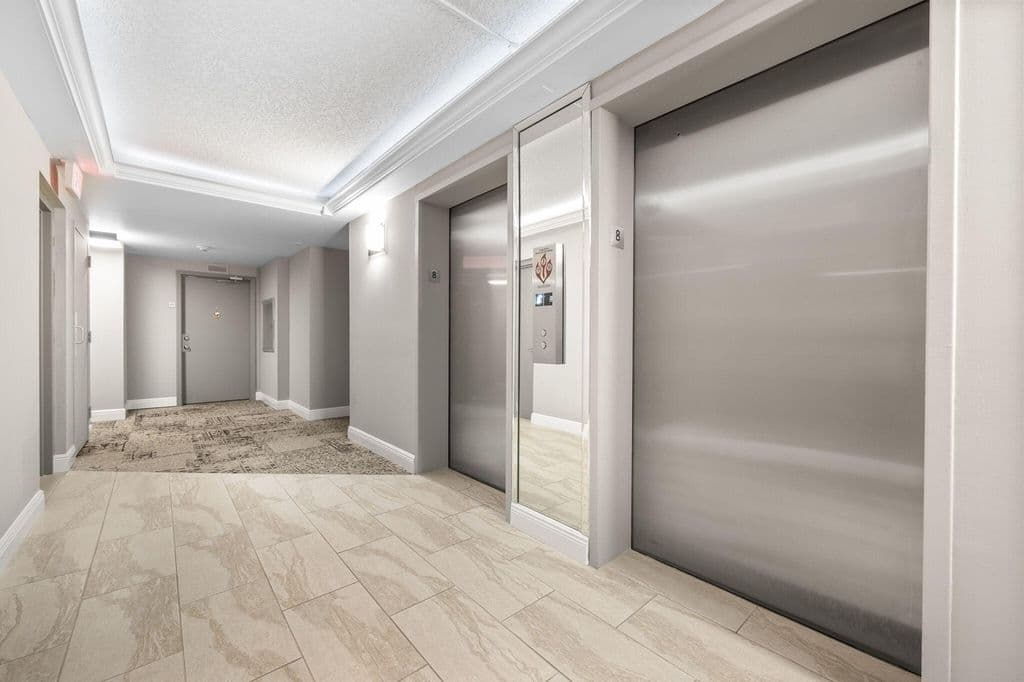 2+1 Condo — 1200 Marine Way Apt 607