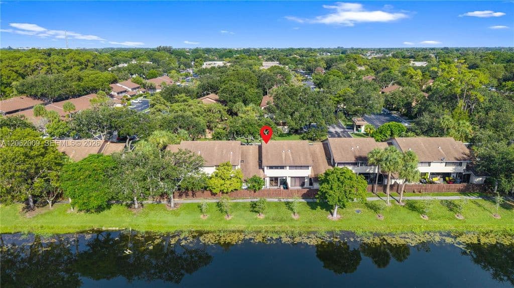 3+1 Mülk — 7640 NW 79th Ave APT L6
