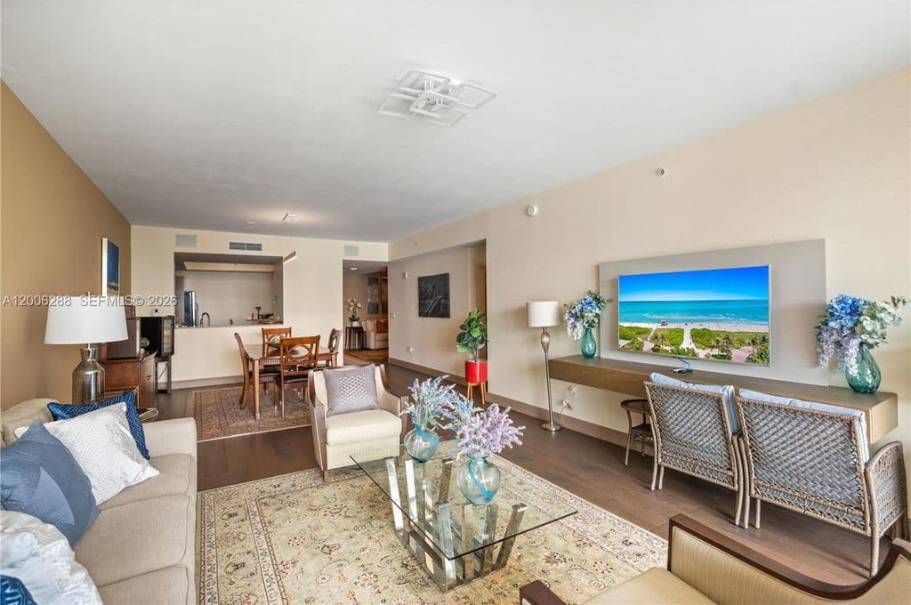 3+1 Condo — 3330 NE 190th St APT 712