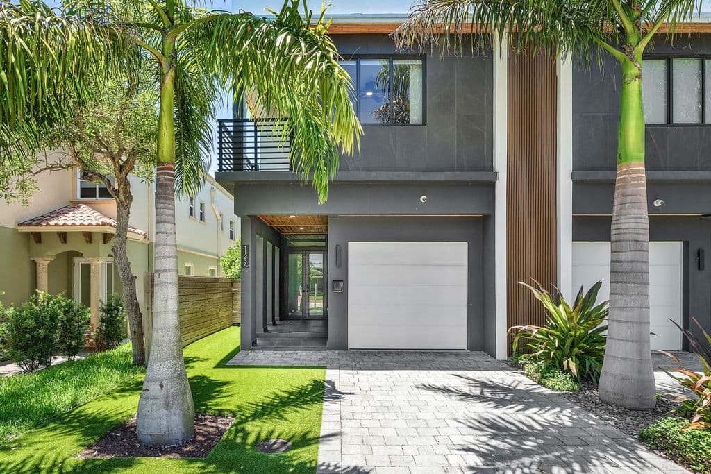 3-bedroom Property — 1123 NE 12th Avenue #A