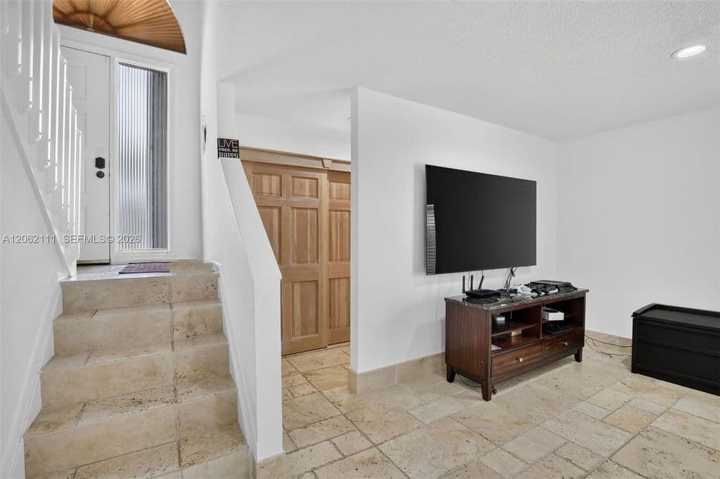 3+1 Müstakil ev — 3717 NW 107th Way