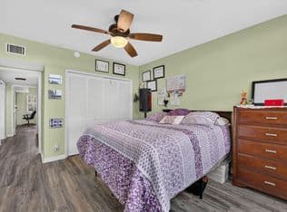 3-bedroom Condo — 3960 Oaks Clubhouse #110, Pompano Beach, 33069