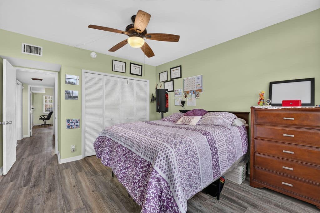 3-bedroom Condo — 3960 Oaks Clubhouse #110
