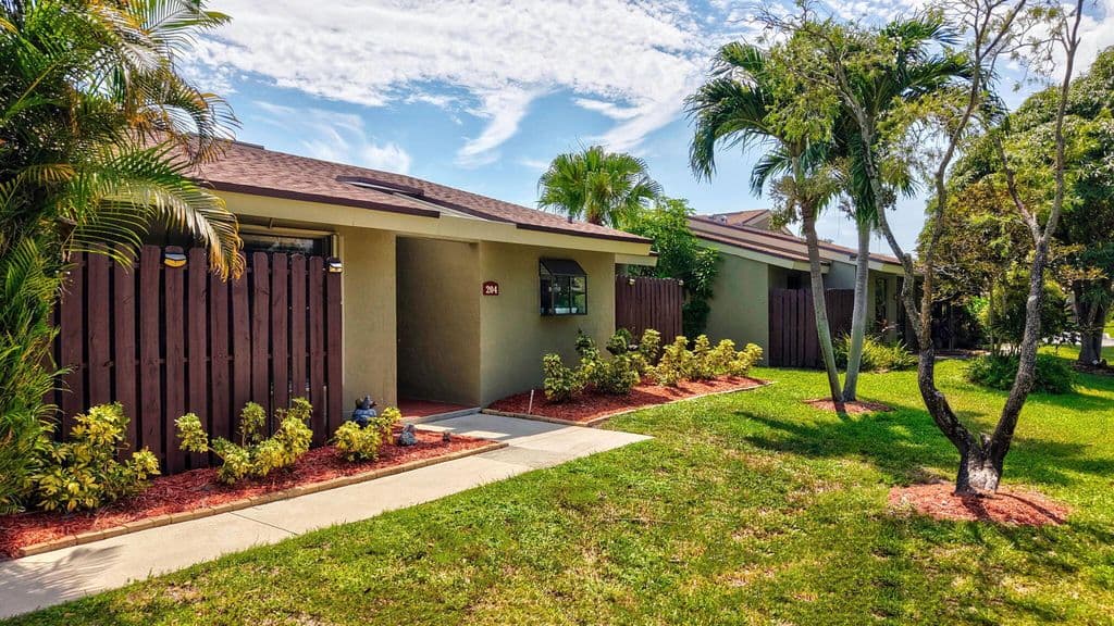2-bedroom Property — 204 Meadows Drive