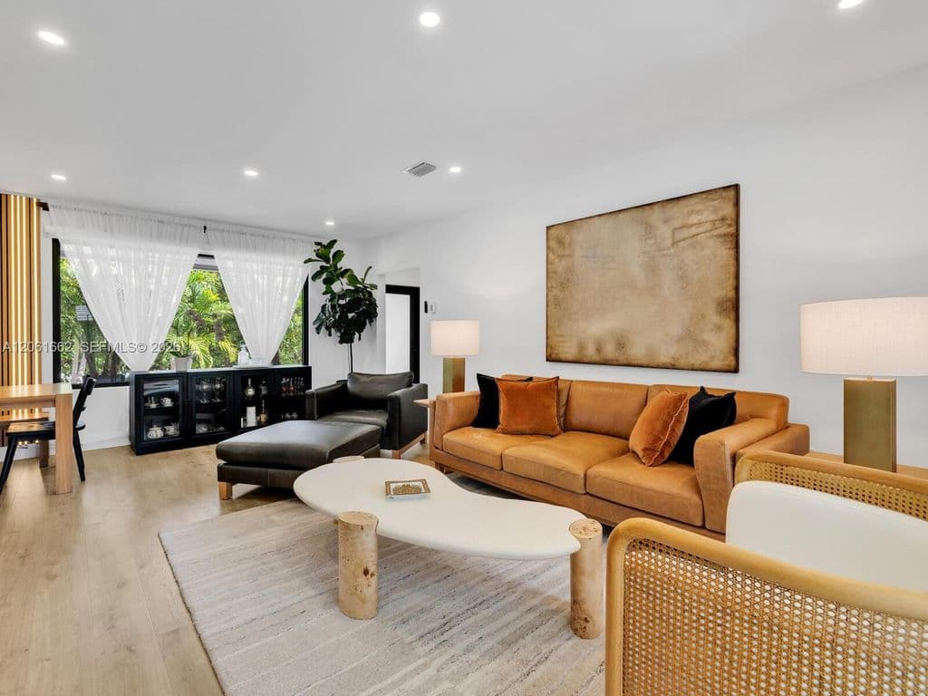 2-bedroom Single-Family Home — 11504 NE 6th Ave