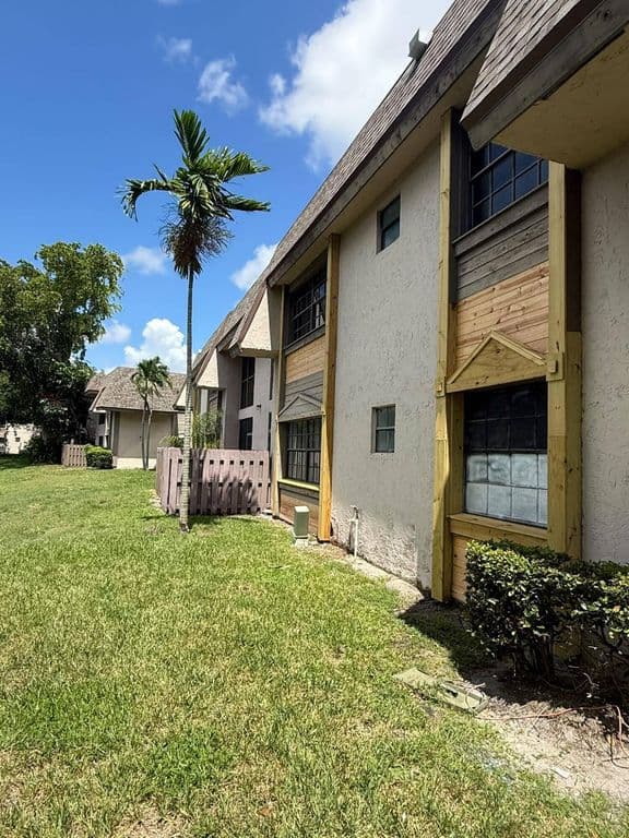3+1 Condo — 3647 NW 94TH Avenue #4H