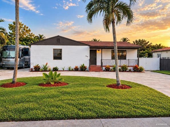 4+1 Müstakil ev — 6240 SW 20th Ter, Miami, FL 33155
