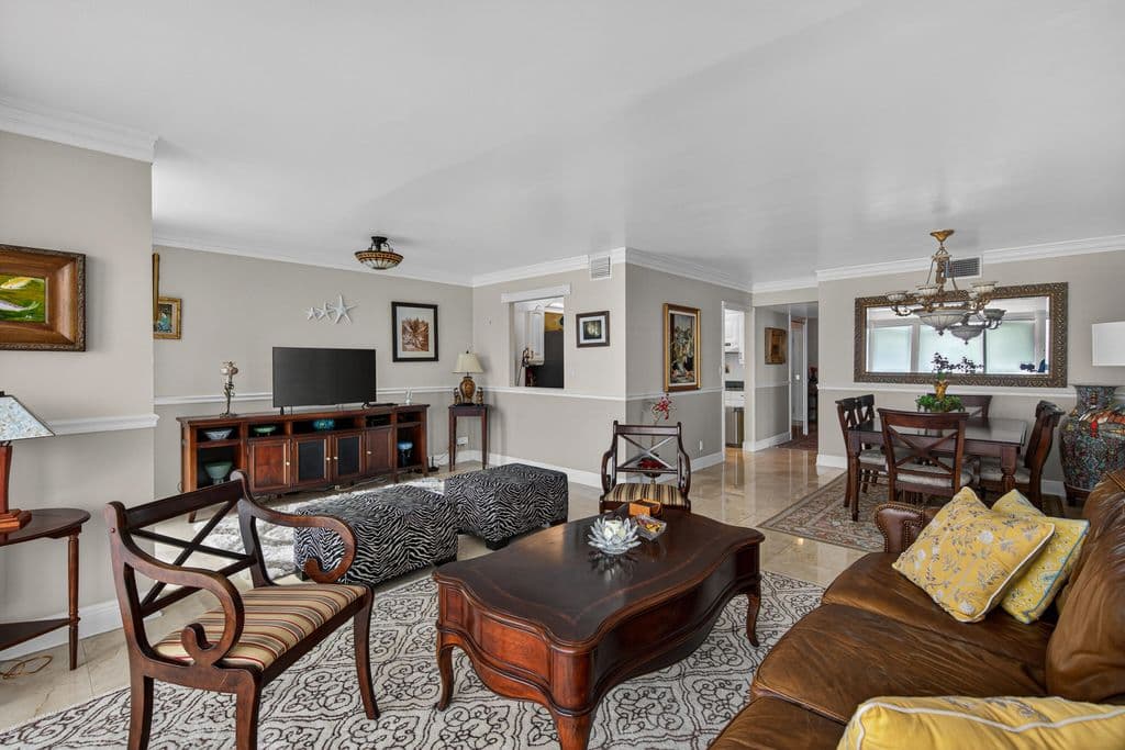2+1 Condo — 531 N Ocean Boulevard #1811