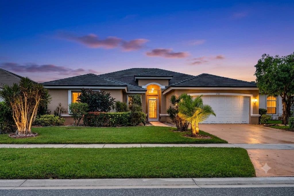 3+1 Müstakil ev — 6783 Las Colinas Court