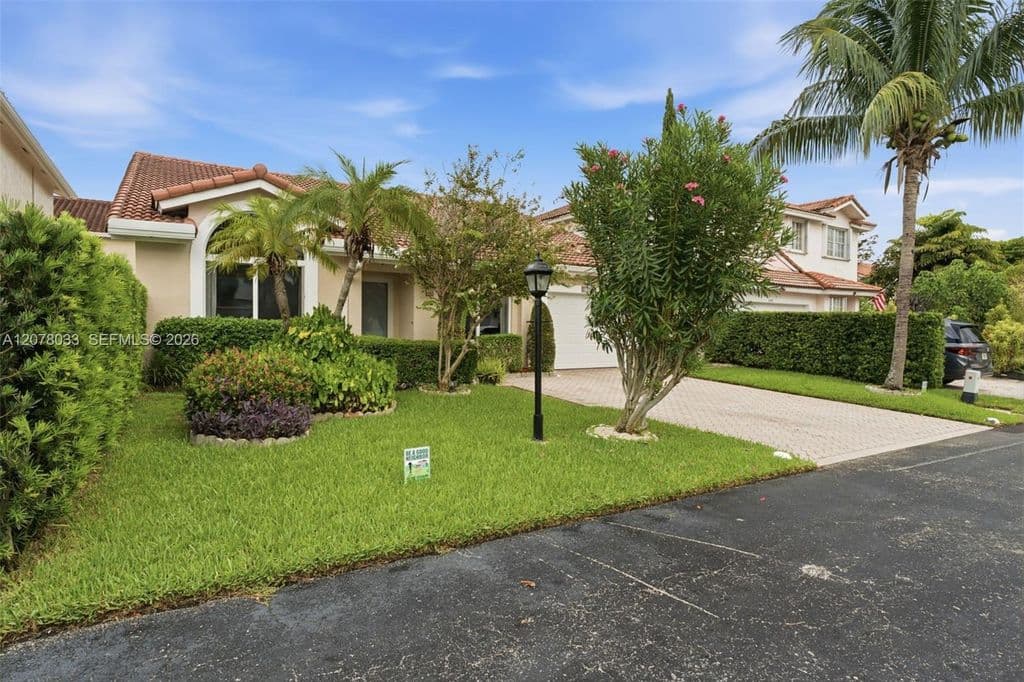 3+1 Müstakil ev — 10887 SW 152nd Pl