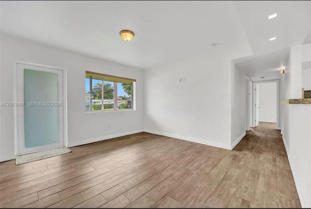 4+1 Müstakil ev — 11250 SW 46th St