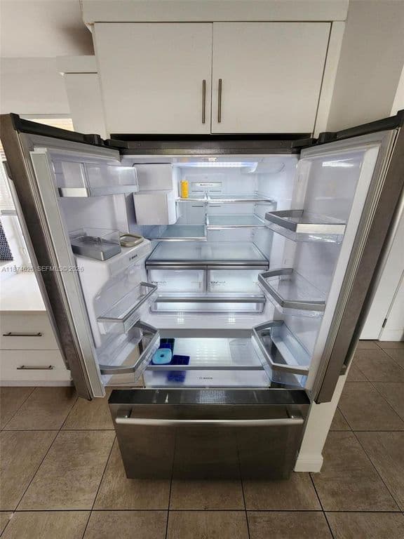 2+1 Condo — 425 SE 11th Ter APT 403