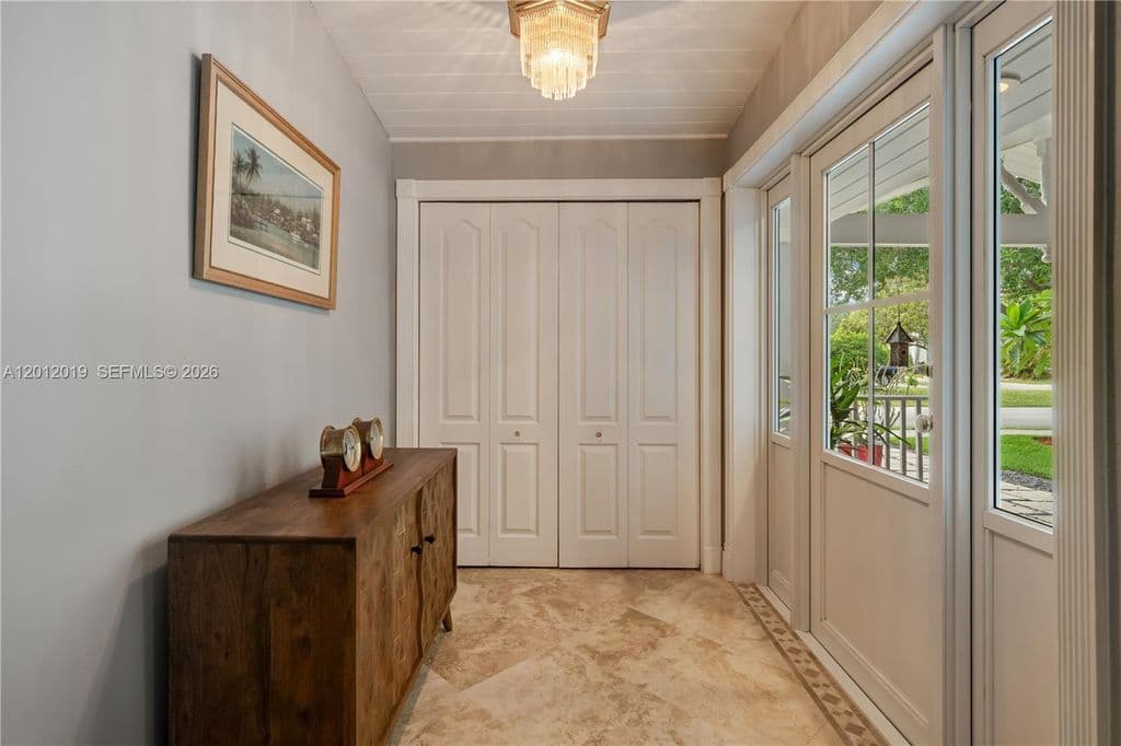 4-bedroom Single-Family Home — 13401 SW 74th Ave