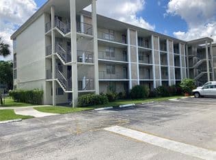 2+1 Condo — 2998 NW 48th Terrace #332, Fort Lauderdale, 33313