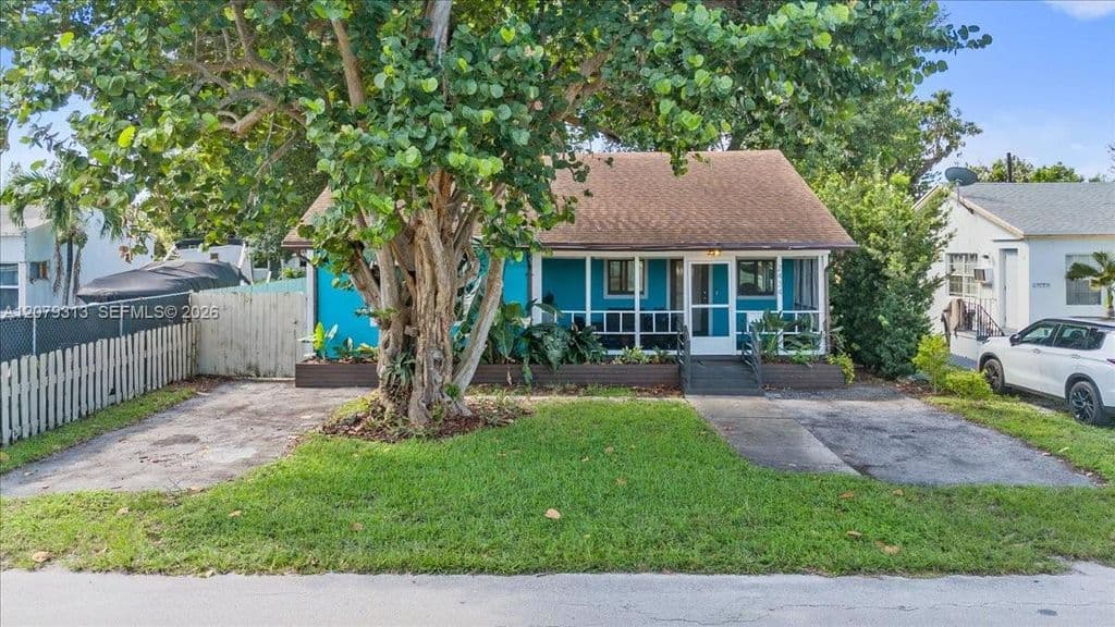 3-bedroom Single-Family Home — 2434 Lincoln St