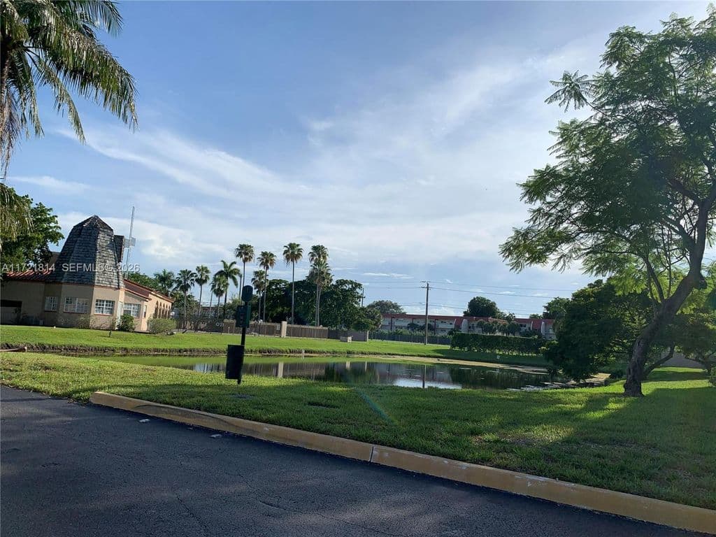 2-bedroom Condo — 8710 SW 3rd St APT 104
