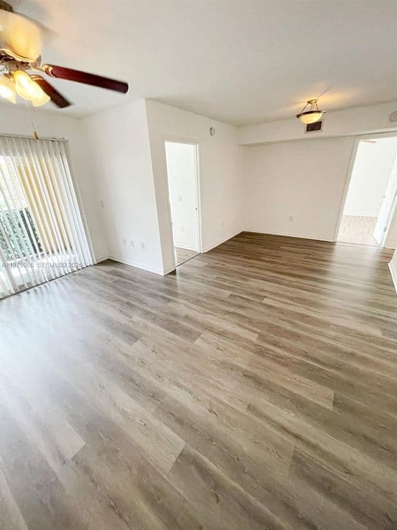 2+1 Condo — 4081 San Marino Blvd APT 206