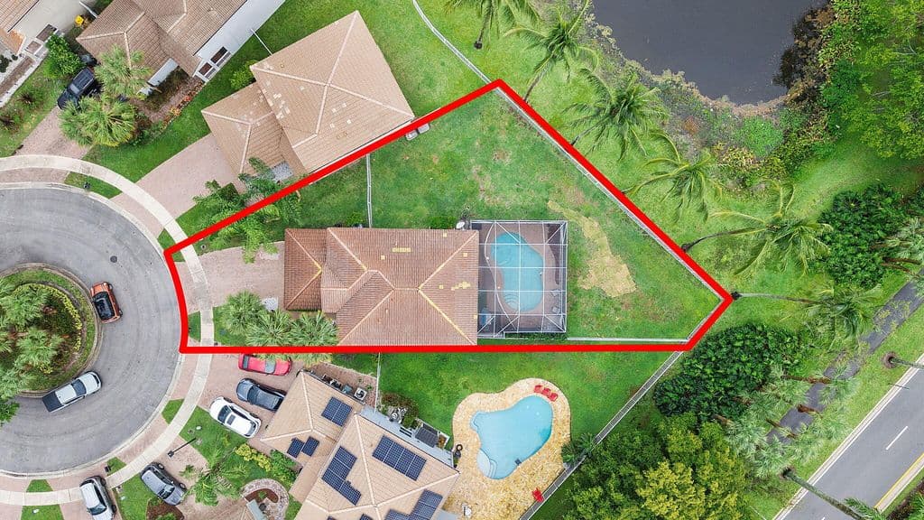 4+1 Müstakil ev — 5120 Crescent Moon Drive