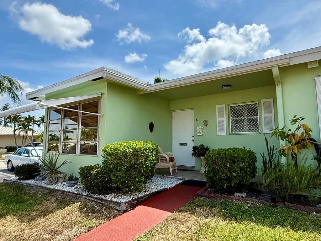 2+1 Condo — 100 Pine Point Drive #A