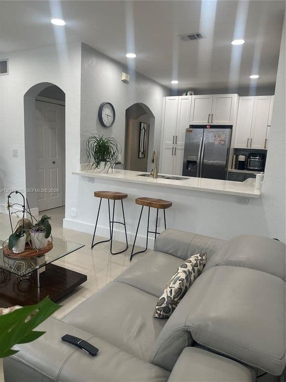 3+1 Mülk — 15775 SW 41st St #68