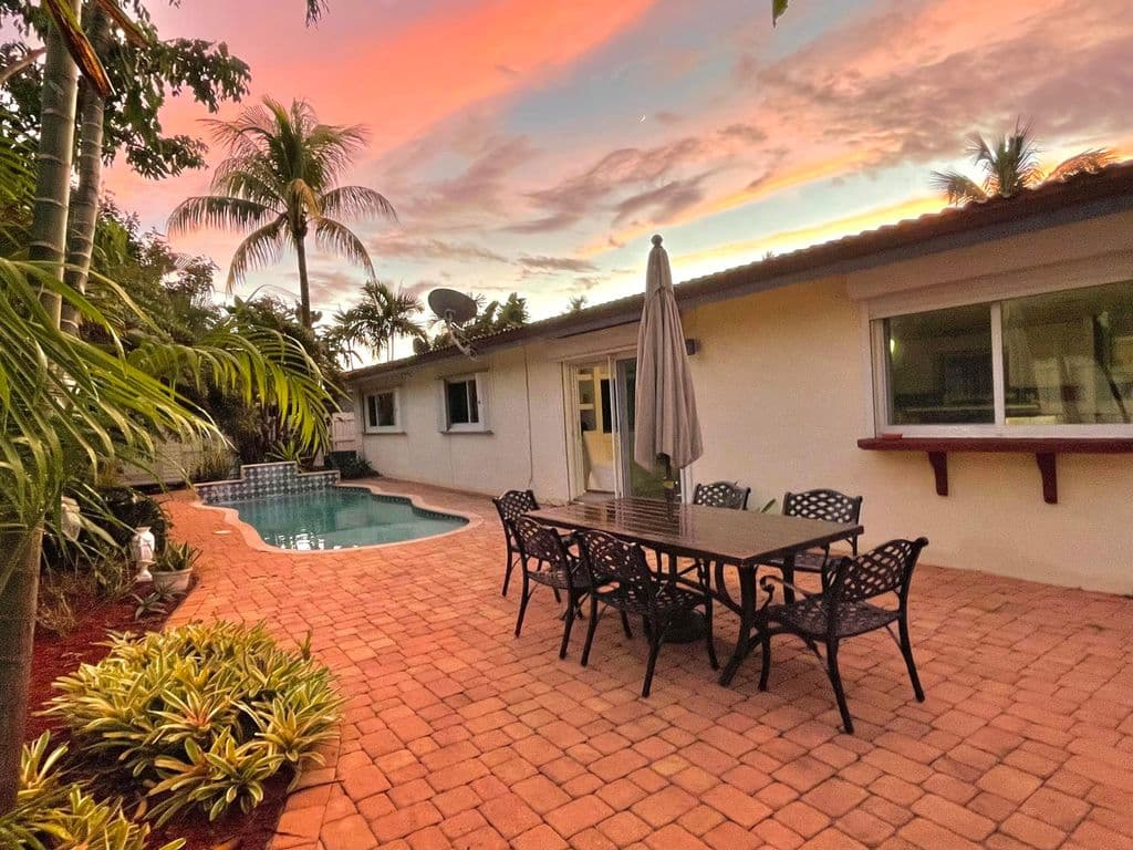 4-bedroom Single-Family Home — 5200 NE 18TH Terrace