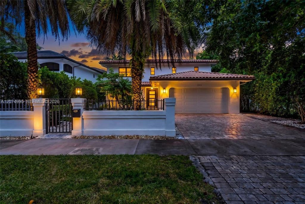 4-bedroom Single-Family Home — 1043 Alfonso Ave