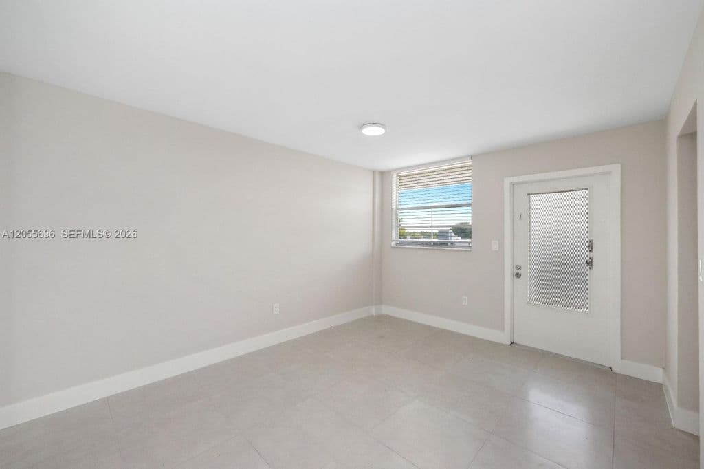 2+1 Condo — 14165 SW 87th St #D-505