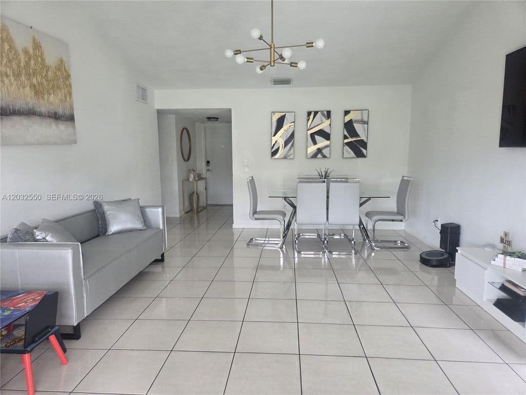 3-bedroom Single-Family Home — 11871 SW 123rd Pl