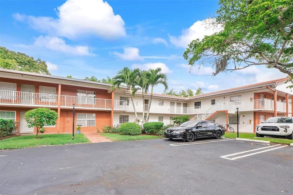 2-bedroom Condo — 3100 Coral Springs Dr APT 1H