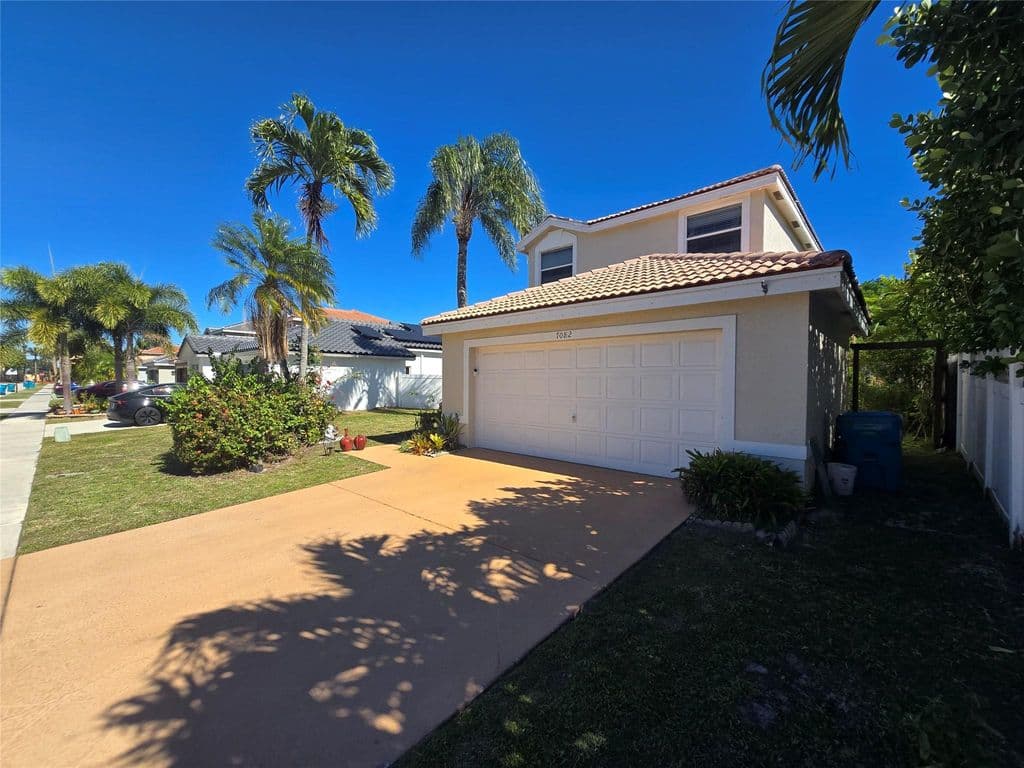4+1 Müstakil ev — 7082 Middlebury Drive
