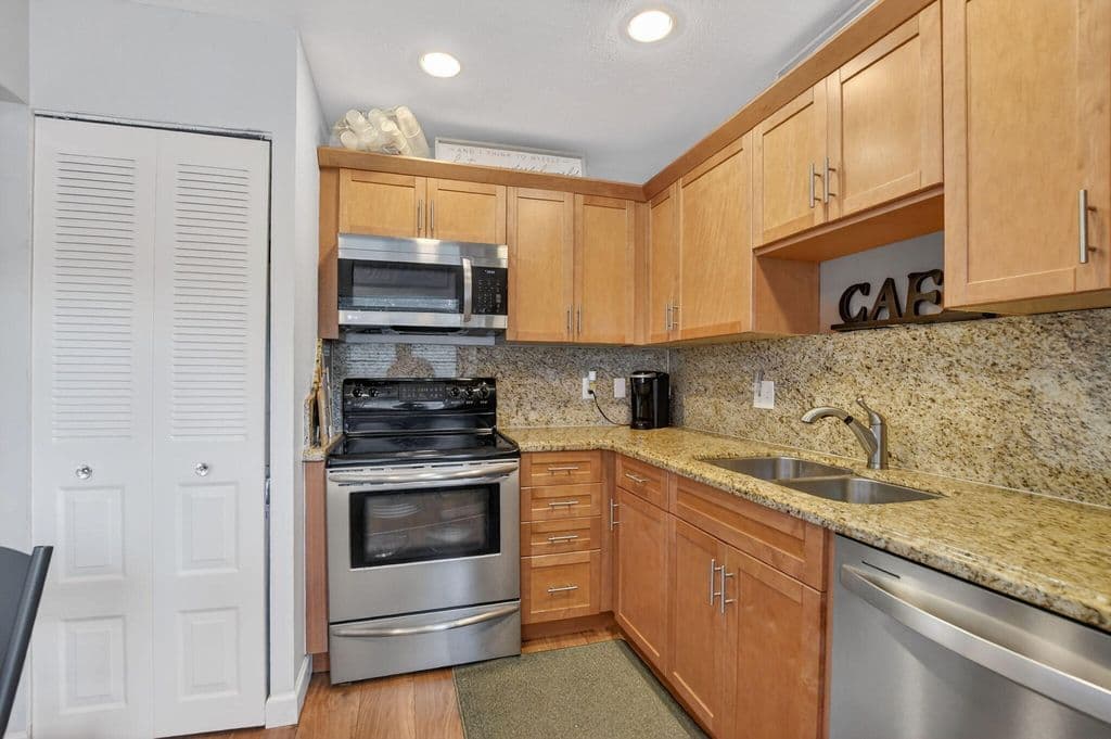 2+1 Condo — 21501 Juego Circle #29 F