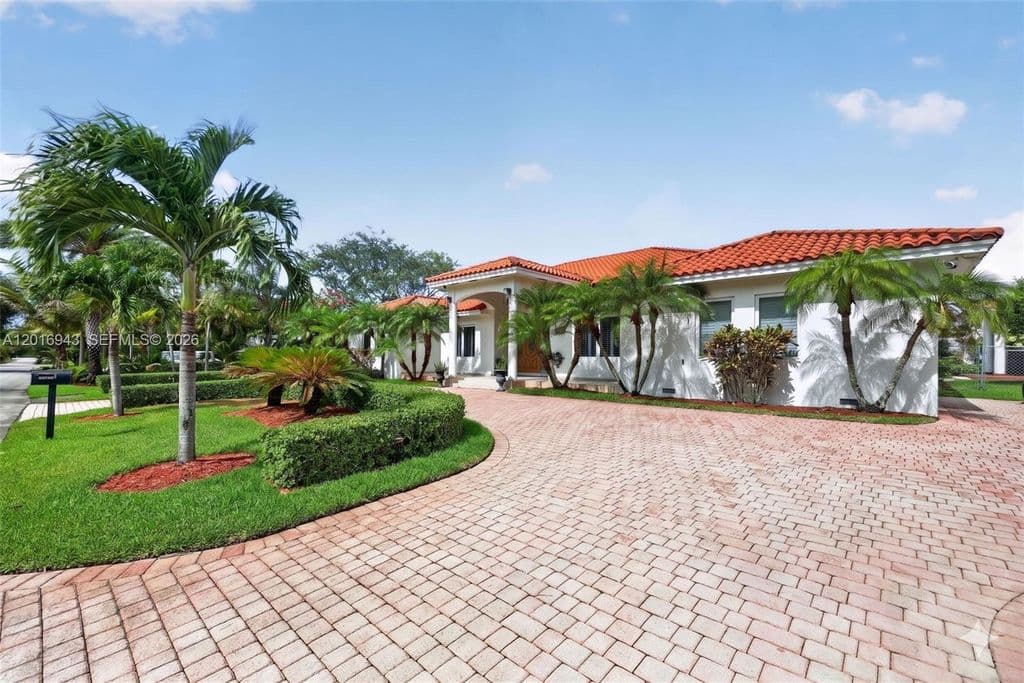 4+1 Müstakil ev — 18461 SW 83rd Ave