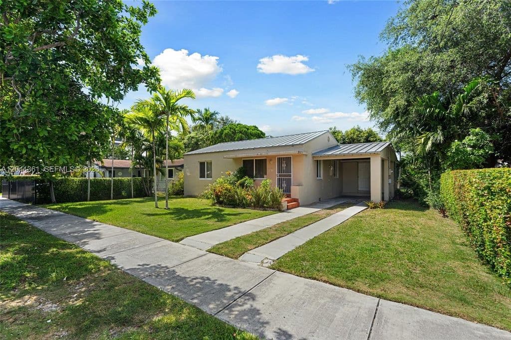 2-bedroom Single-Family Home — 2750 NW 4th St