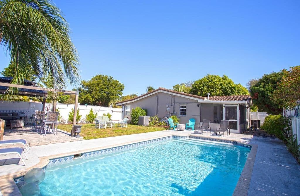 3-bedroom Single-Family Home — 2450 NE 18th St