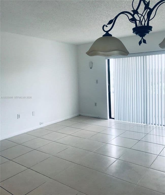 2-bedroom Condo — 17600 NW 68th Ave APT B3006