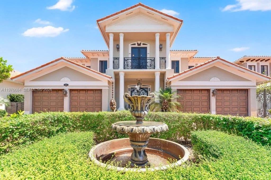 5+1 Müstakil ev — 18821 SW 74th Ct