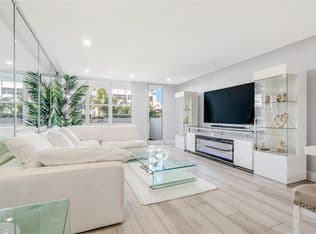 1+1 Condo — 100 Lincoln Rd #323, Miami Beach, 33139