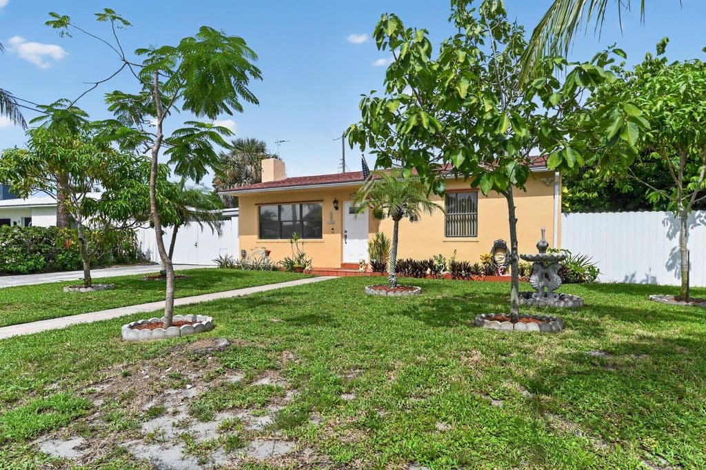 3+1 Müstakil ev — 5826 CHURCHILL Court
