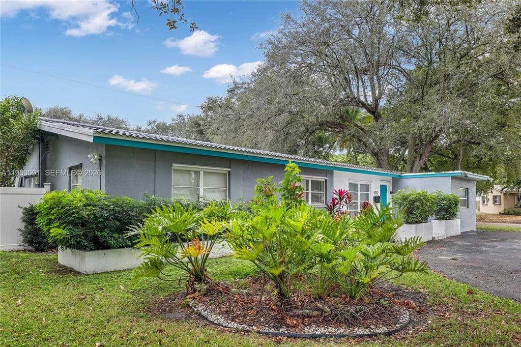 4+1 Müstakil ev — 5712 Monroe St