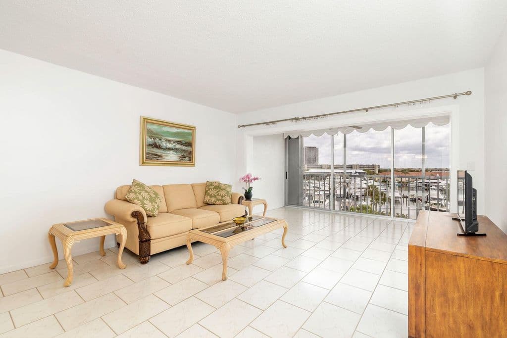 2-bedroom Condo — 907 Marina Drive #402