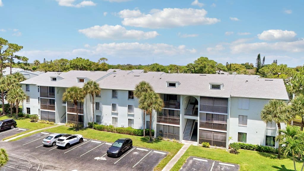 2-bedroom Condo — 3630 Alder Drive #E2