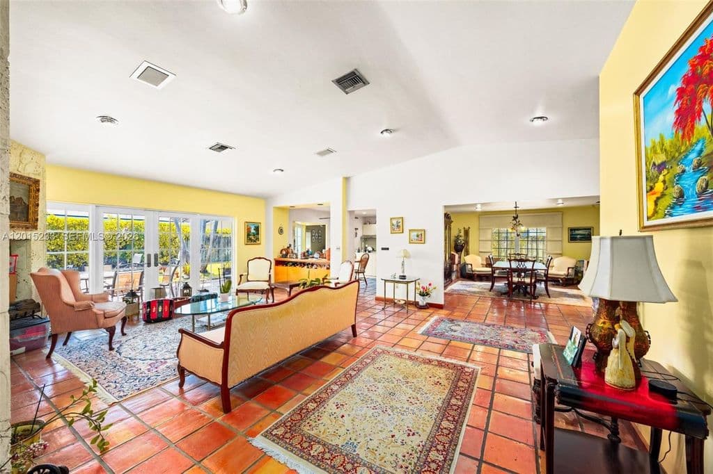 4-bedroom Single-Family Home — 21141 NE 21st Ct